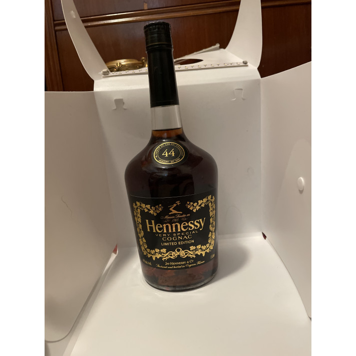 Sold at Auction: 1 bouteille COGNAC HENNESSY XXO (1 L, 40°) Etui d'origine