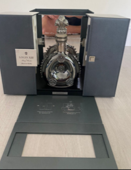 LOUIS XIII Black Pearl - Limited Editions - Official Website