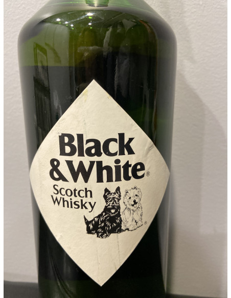 Buchanan’s Black & White Whisky 07