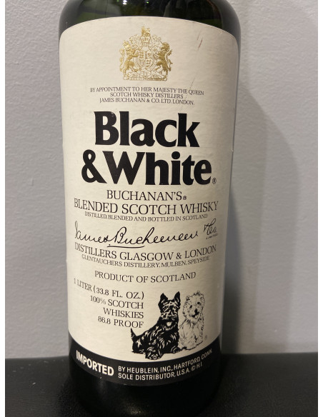 Buchanan’s Black & White Whisky 010