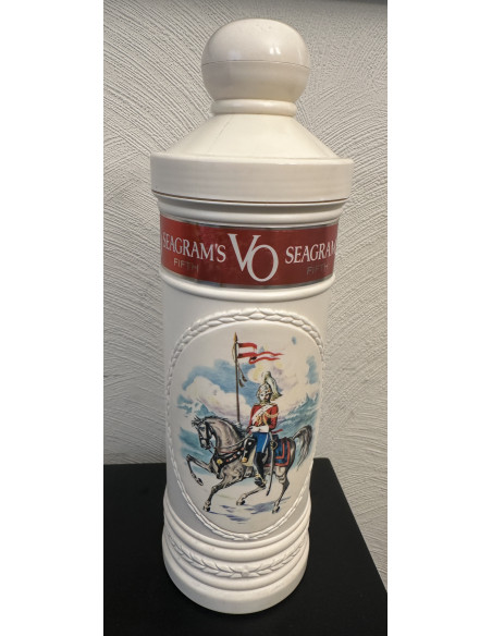 Seagram's V.O. 6 Years Old Whiskey (1970s) 013