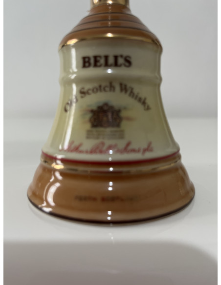 Bell's Extra Special Whisky (Miniature 5cl ceramic decanter) 011