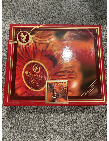 Remy Martin Cognac XO Special set with 2 glasses 014