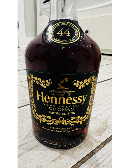 Hennessy Cognac Limited Edition VS In honor of the 44th President 010