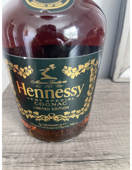 Hennessy Cognac Limited Edition VS In Honor of the 44th President 010