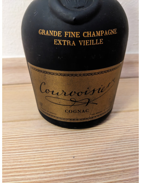 Courvoisier Cognac Extra Vieille 010