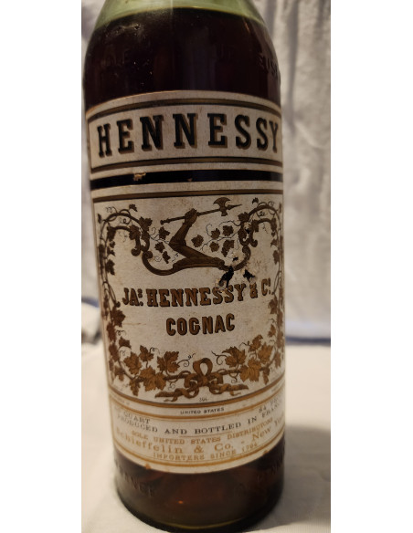 Hennessy Cognac 3 star 1950s 011