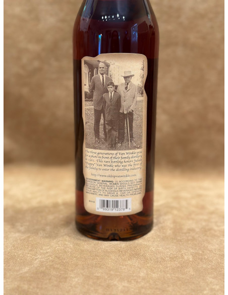 Pappy Van Winkle Family Reserve 23 Year Old Whisky 07