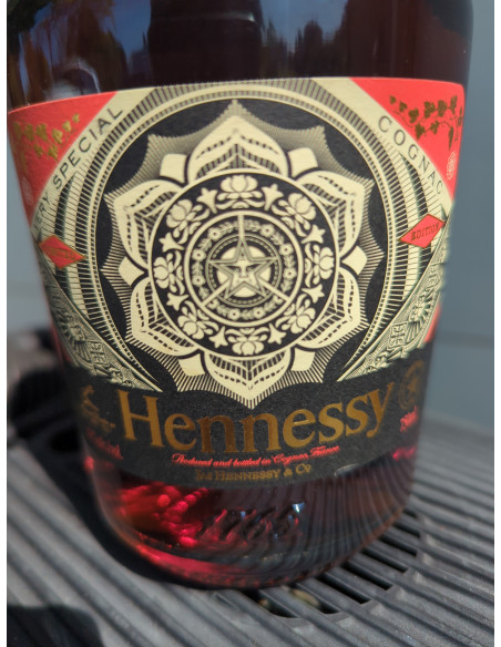 Hennessy x Shepard Fairey Limited Edition Cognac 011