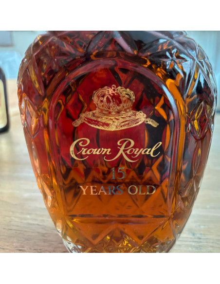 Crown Royal 15 Years Old Whisky 1980s 011