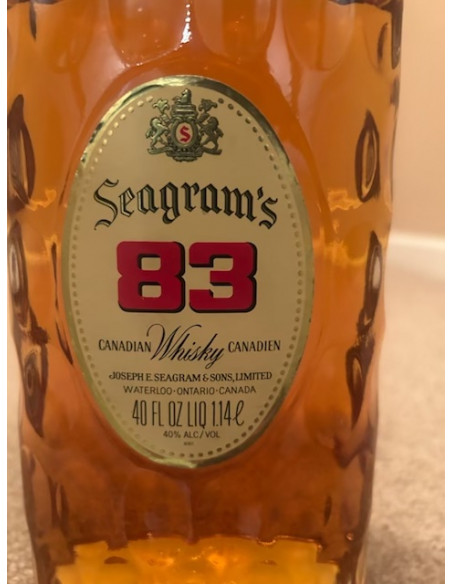 Seagram's 83 Canadian Whisky 1.14L 011