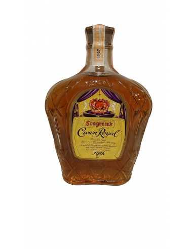 Seagram's Crown Royal Fifth Whisky (bottled 1967) 01