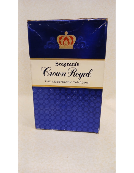 Seagram's Crown Royal Fifth Whisky (bottled 1967) 013