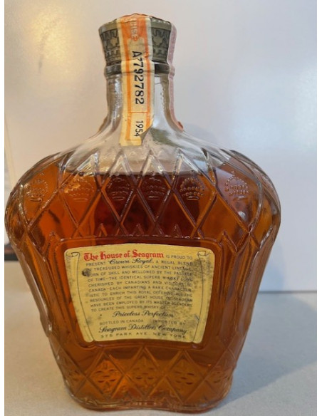 Seagram's Crown Royal 1954 Whisky 08