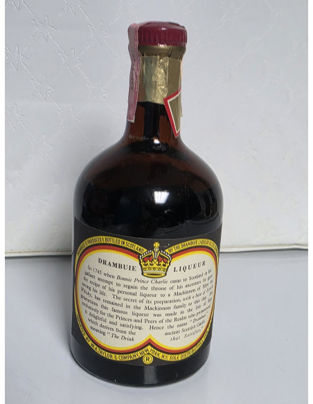 Drambuie Prince Charles Edward's Liqueur 010