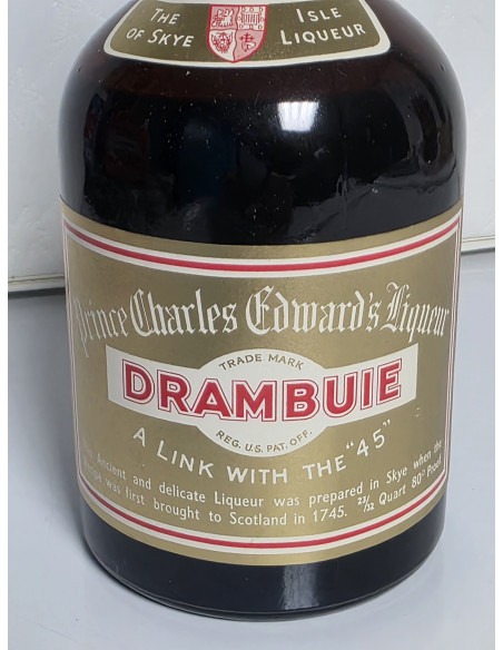 Drambuie Prince Charles Edward's Liqueur 013