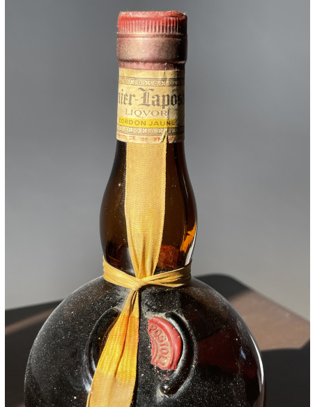 Grand Marnier Liqueur Yellow Ribbon 08